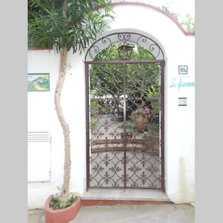 Appartamento Nel Centro Di Capri
